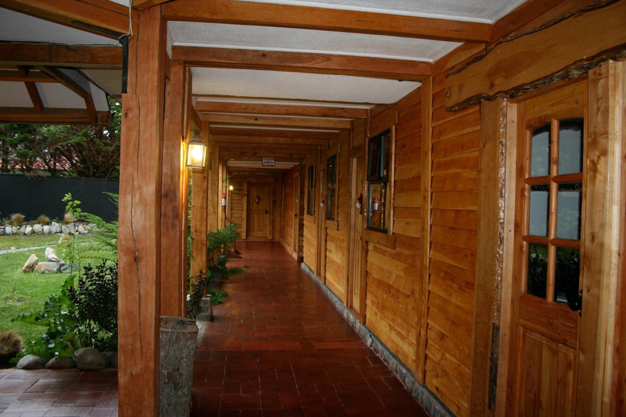 פורטו נטאלס Weskar Lodge Hotel מראה חיצוני תמונה