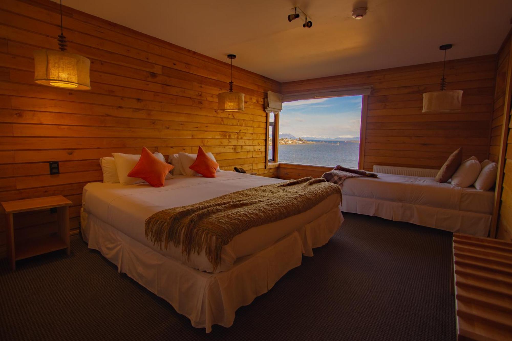 פורטו נטאלס Weskar Lodge Hotel מראה חיצוני תמונה