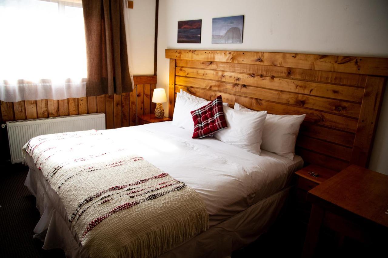 פורטו נטאלס Weskar Lodge Hotel מראה חיצוני תמונה