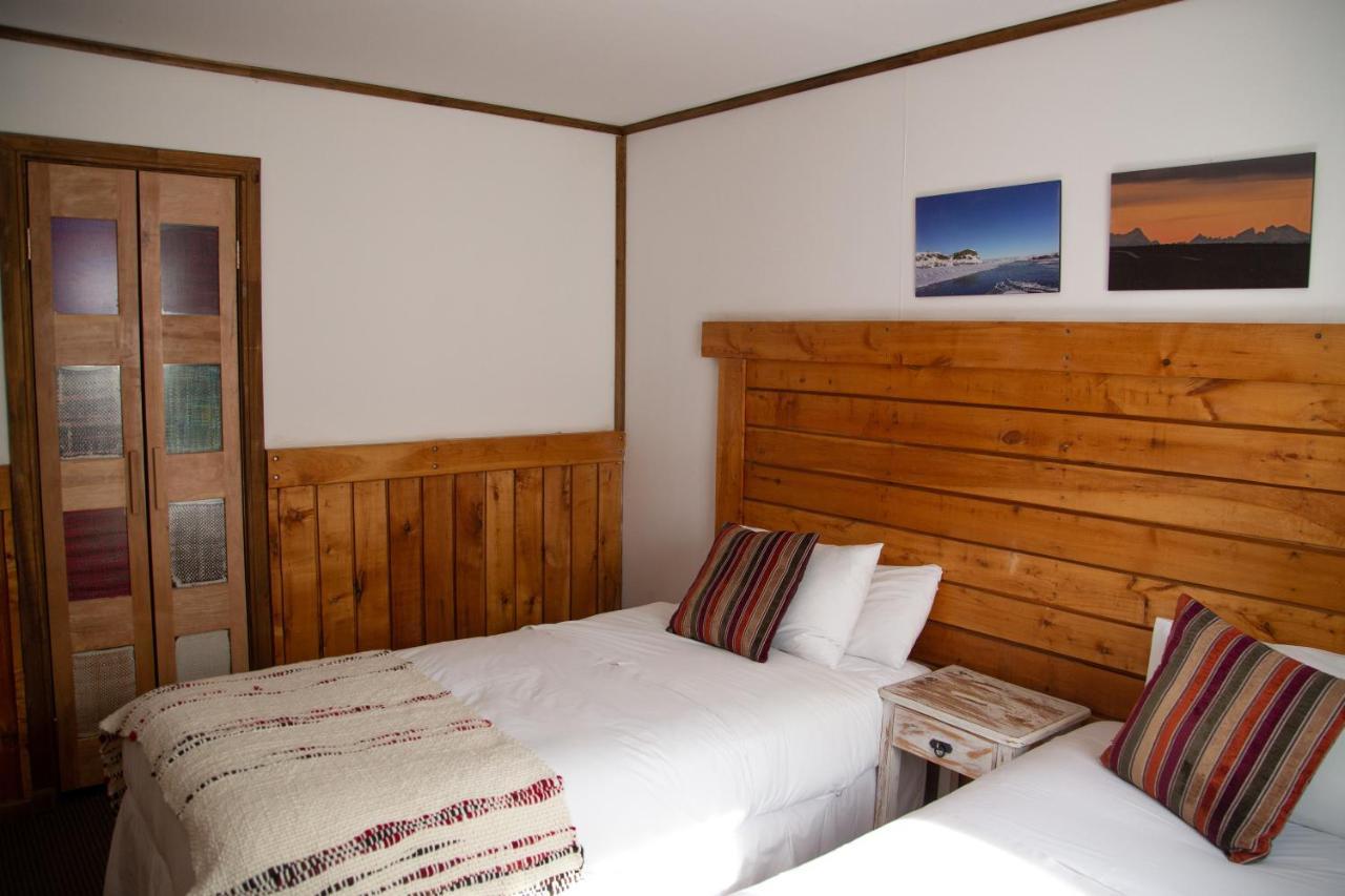 פורטו נטאלס Weskar Lodge Hotel מראה חיצוני תמונה